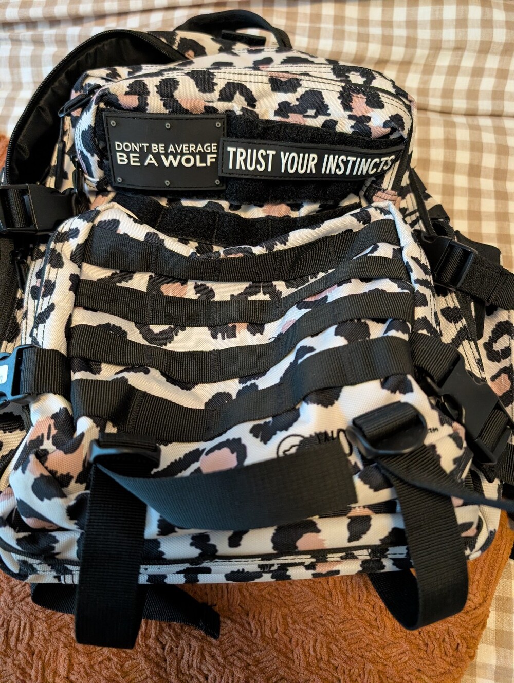 Wolfpak Gym Lifters Back Back. White/Pink/Black Leopard Print